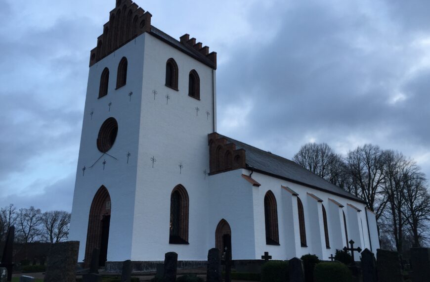 Vedby kyrka